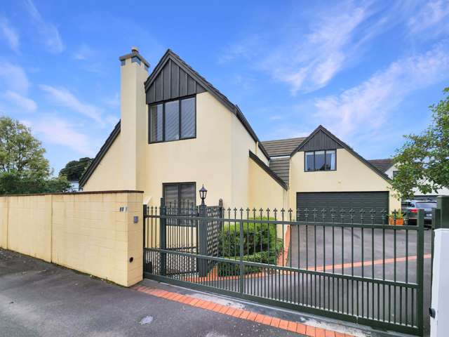 Hutt Central Living