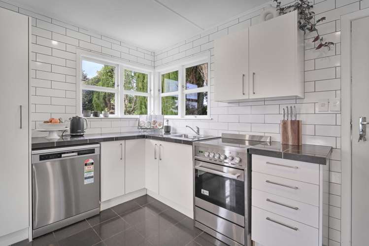 15 Lipscombe Crescent Havelock North_7