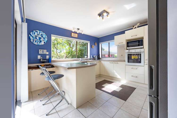 3/8 West Lynn Road Titirangi_7