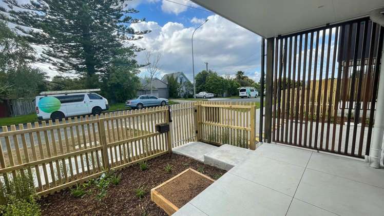 3/5 Brandon Road Glen Eden_3