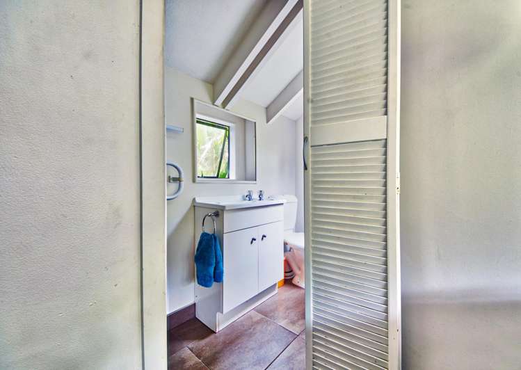 5 Woontons Lane Titirangi_21