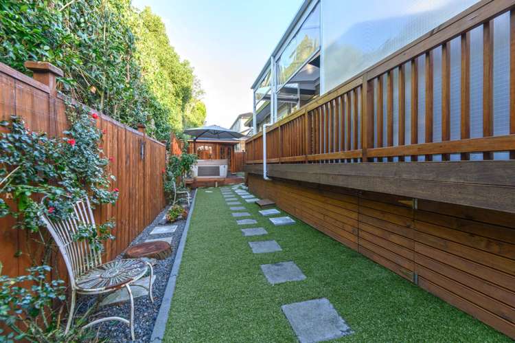 1/52 Simmental Crescent Somerville_36