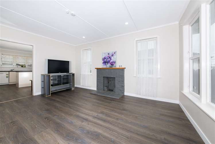 13 Ingleby Place Kelston_6