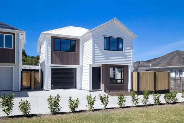 105 Main Road Wainuiomata_1