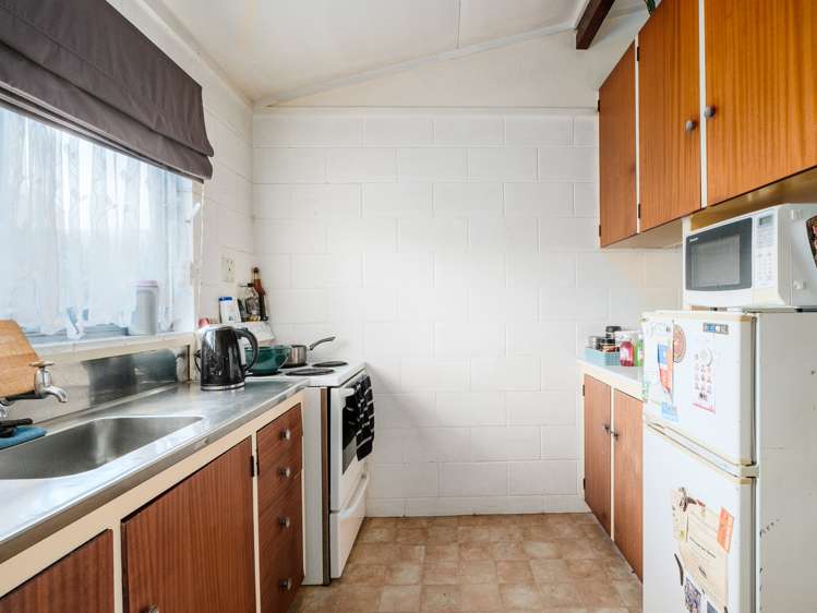 449 Childers Road Te Hapara_13