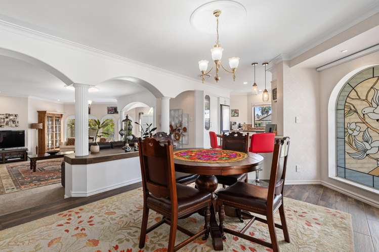 2 Florida Key Papamoa_6