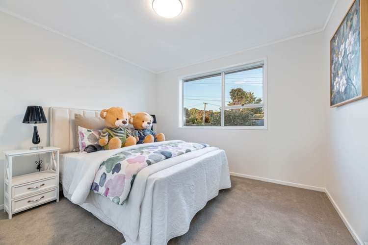 2/17 Roberts Road Te Atatu South_12