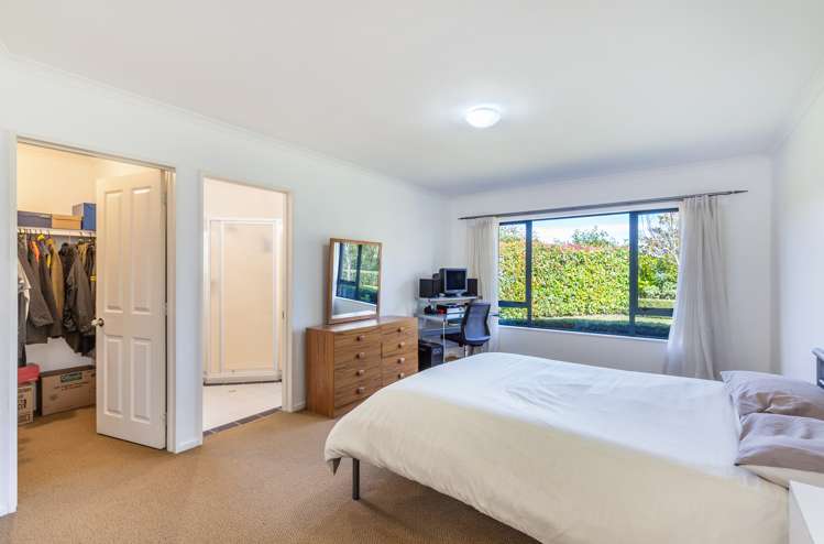 1/2 Astelia Way Waipahihi_8