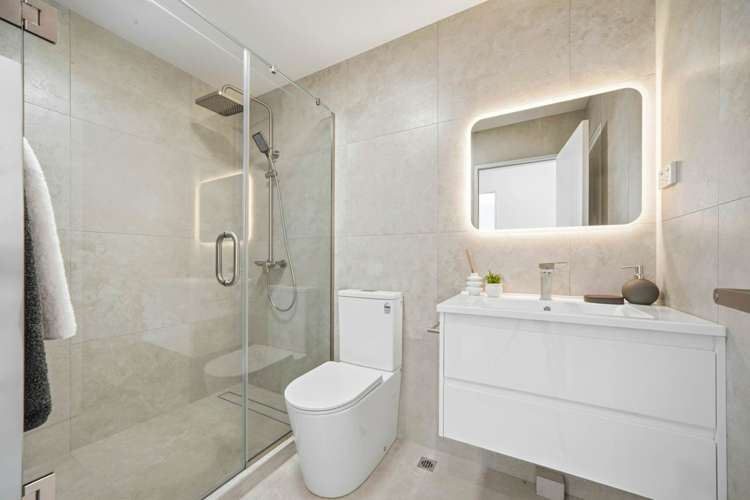 2/2 Coronation Street Belmont_12