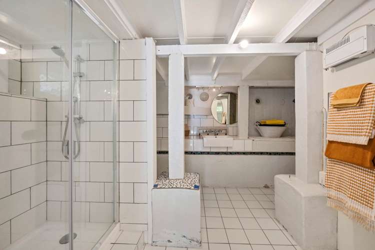 107 Vauxhall Road Narrow Neck_25