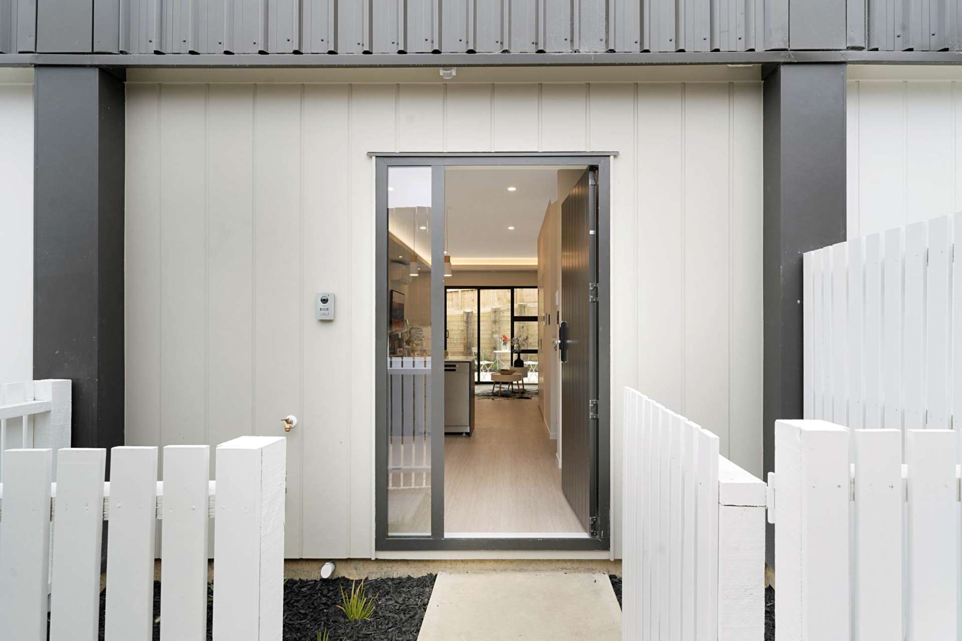 11/52 Newington Road Henderson_0