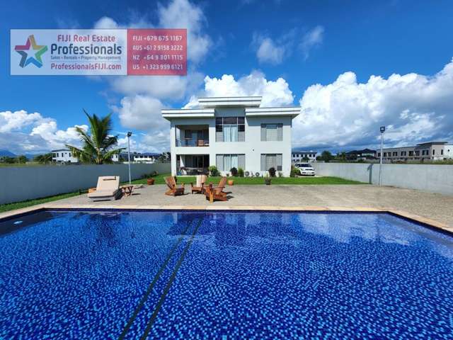 Cash Flowing 4-Unit Apartment Building in Fantasy Island (FIJI) For Sale!