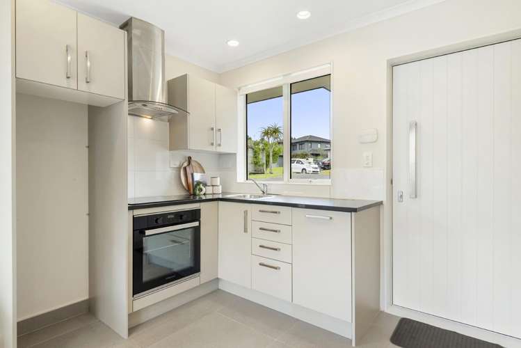 35 & 35A Aberley Road Albany_14