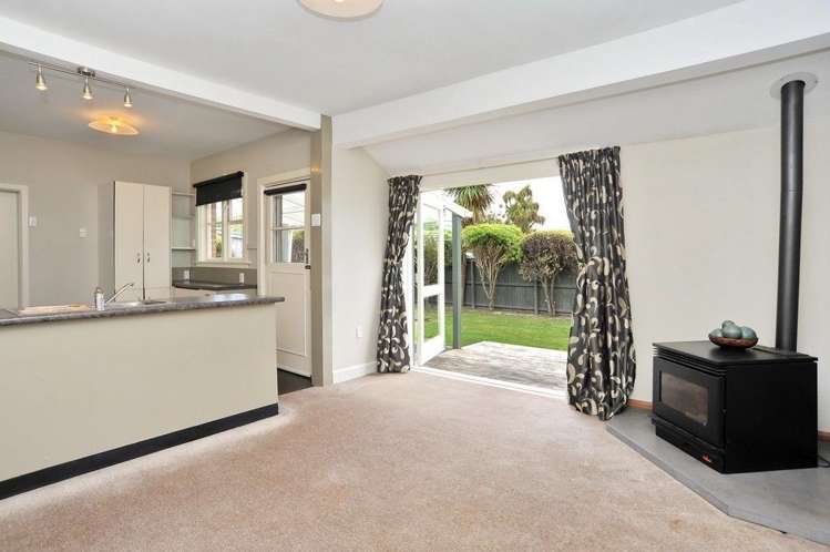 94 Wildberry Street Woolston_5