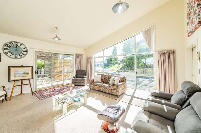 10 Lithgow Drive Otamatea_2