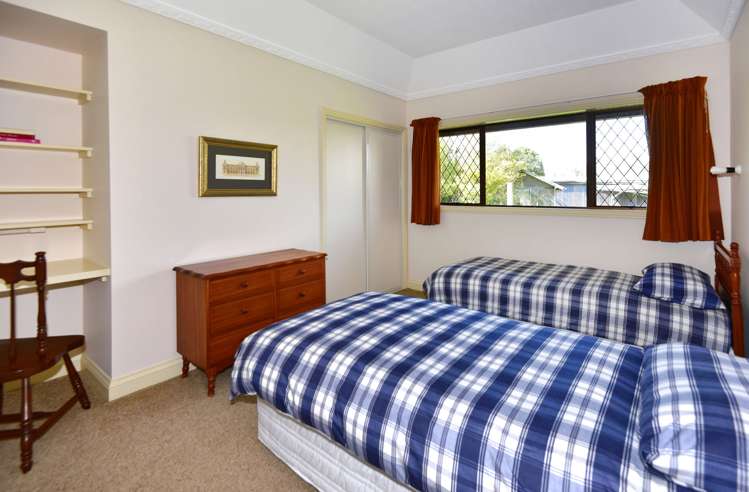 2 Sarsfield Street Southbridge_8