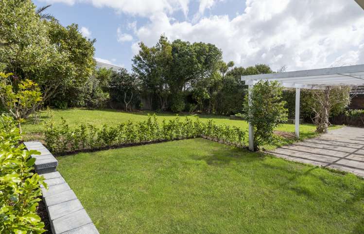 14 Mcmillan Place Mellons Bay_21