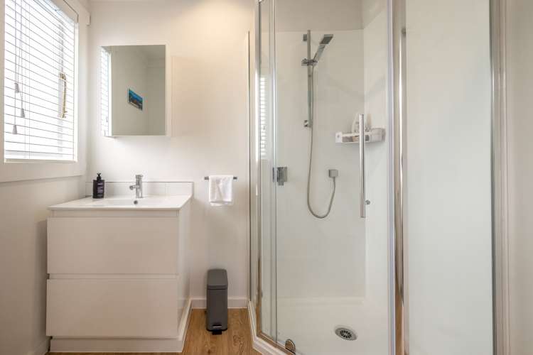 7 Surfdale Road Surfdale_17