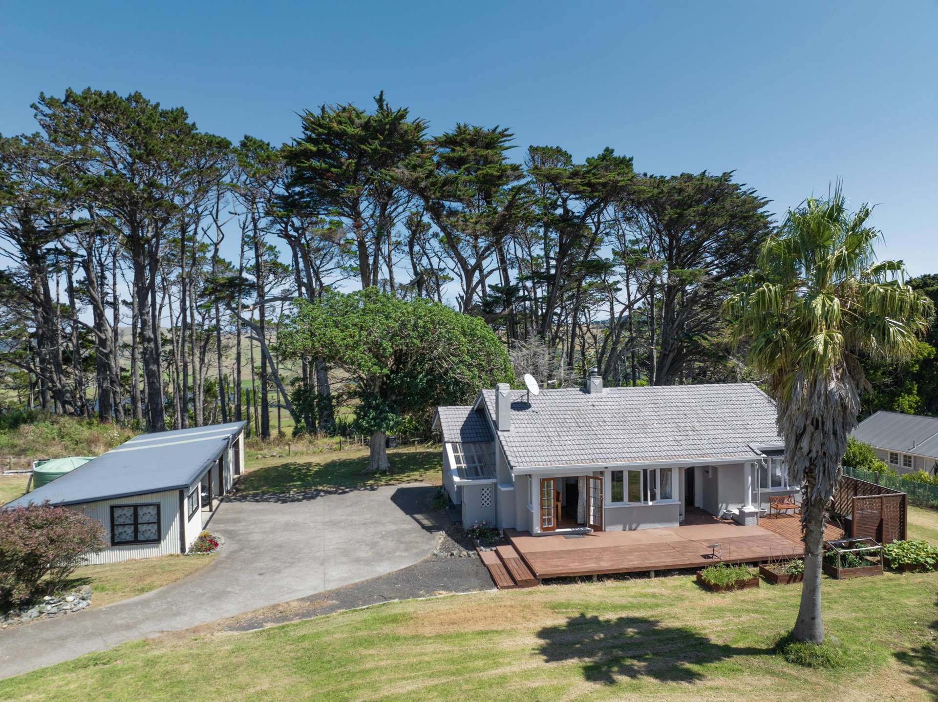 1431 Awhitu Road Waiuku_0