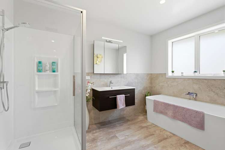 37 Pharazyn Street Feilding_17