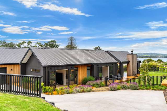 Refined coastal contemporary bliss