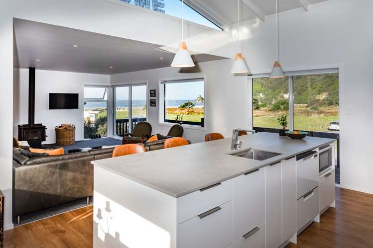 101 Pohutukawa Crescent Whangamata_7