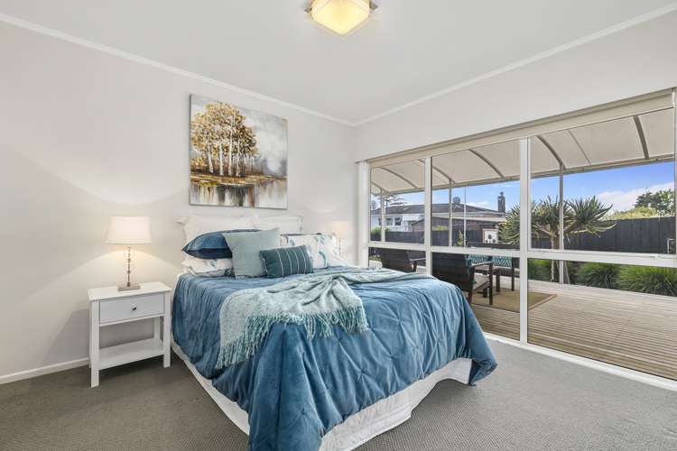 15 Miltonia Avenue Te Atatu South_11