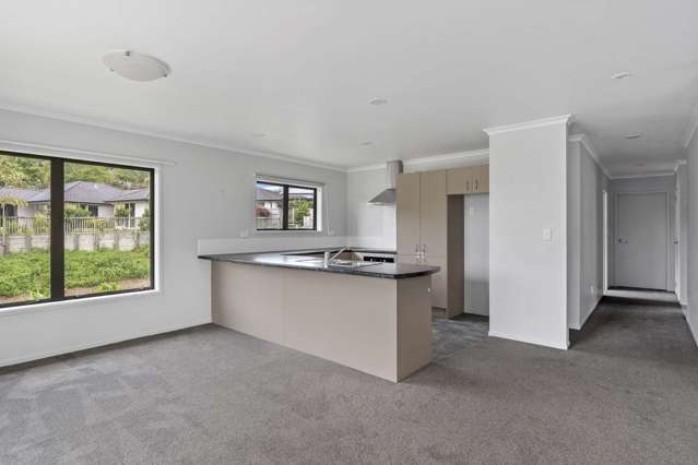 28/19 Glencarron Place Bethlehem_1