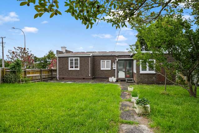 27 Seabrook Avenue New Lynn_4