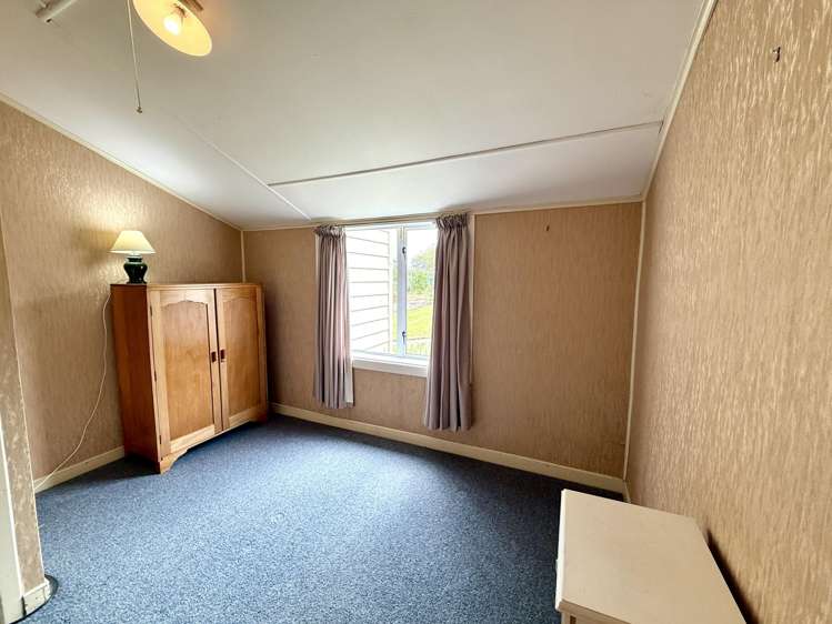 130 Lamond Street East Hargest_14