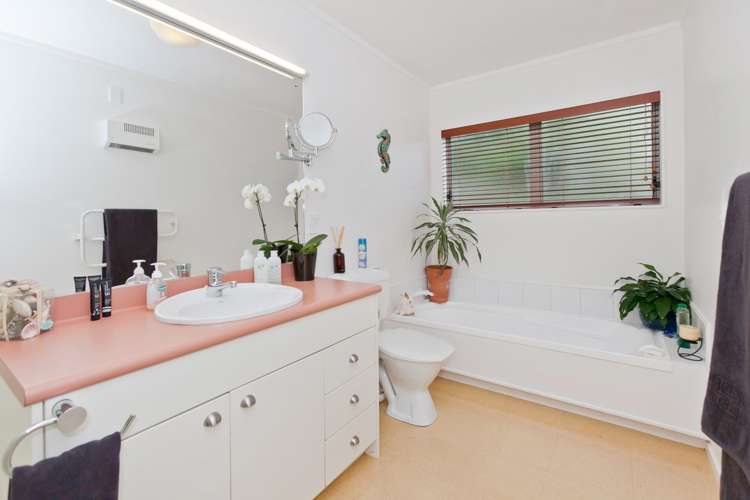 1/1 Malabar Drive Ellerslie_10