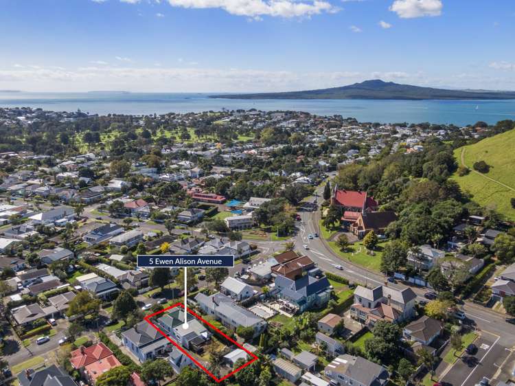 5 Ewen Alison Avenue Devonport_17