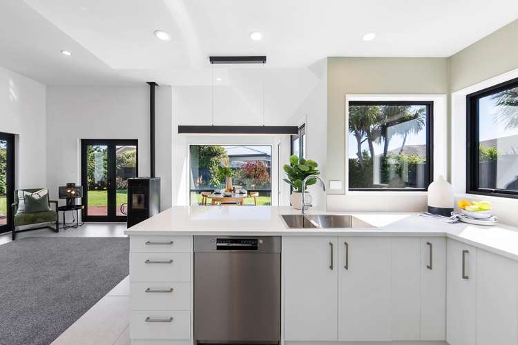 14 Evenwood Place Waimairi Beach_9