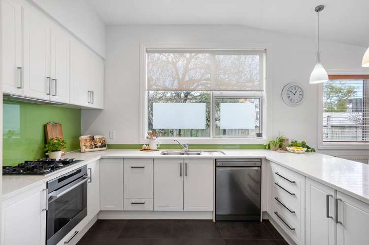 4 Fontenoy Street Mount Albert_9