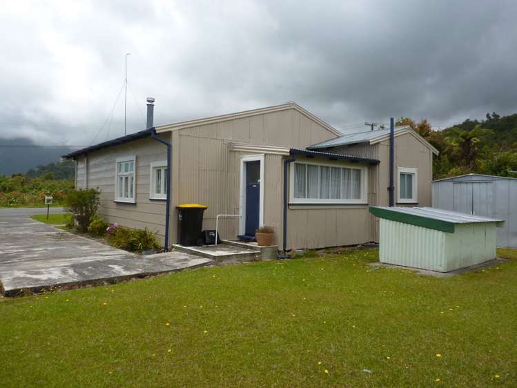 8 Stewart Street Waimangaroa_15