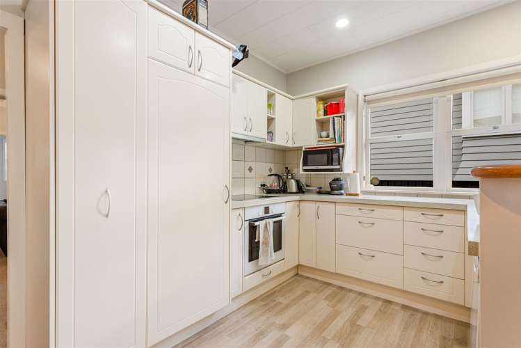 37 Johnstone Street Point Chevalier_9