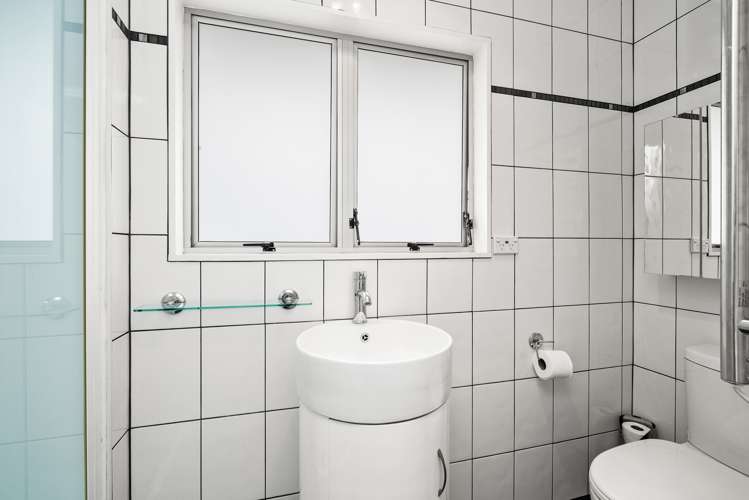 32 Clark Road Kamo_15