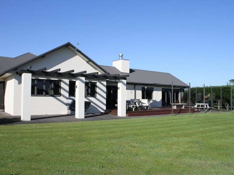 1355 Mountain Road Inglewood_17