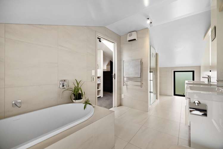 14 Bellamore Street Dalefield/Wakatipu Basin_18