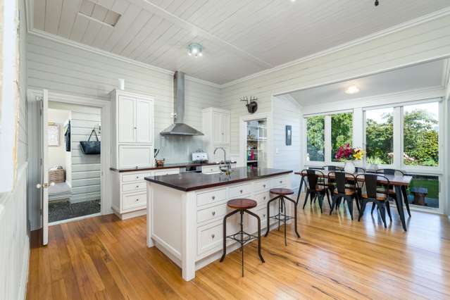 357 Hook School Road Makikihi_1