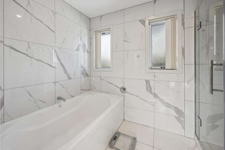 28 Magnolia Rise Waipahihi_18