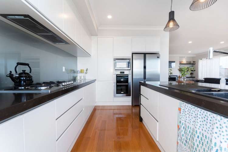 14 Tuangi Street Long Bay_35