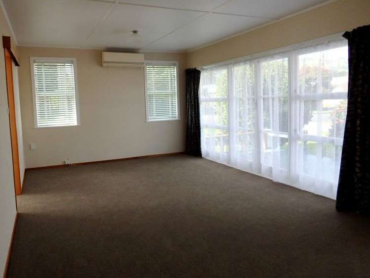 8 Poland Street Paeroa_15