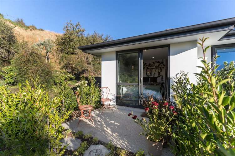 17 Sandford Terrace Lower Shotover_16