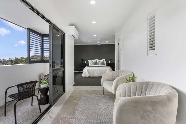 589e East Coast Road Browns Bay_5