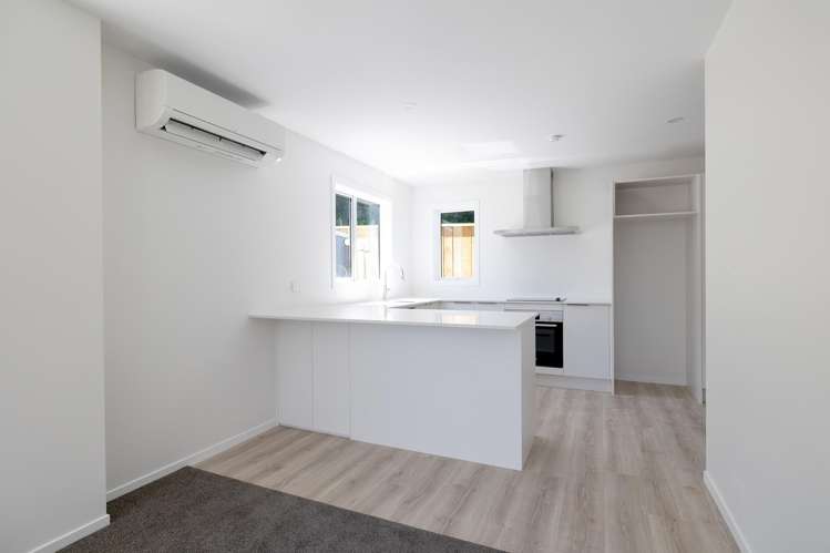 105 Main Road Wainuiomata_1