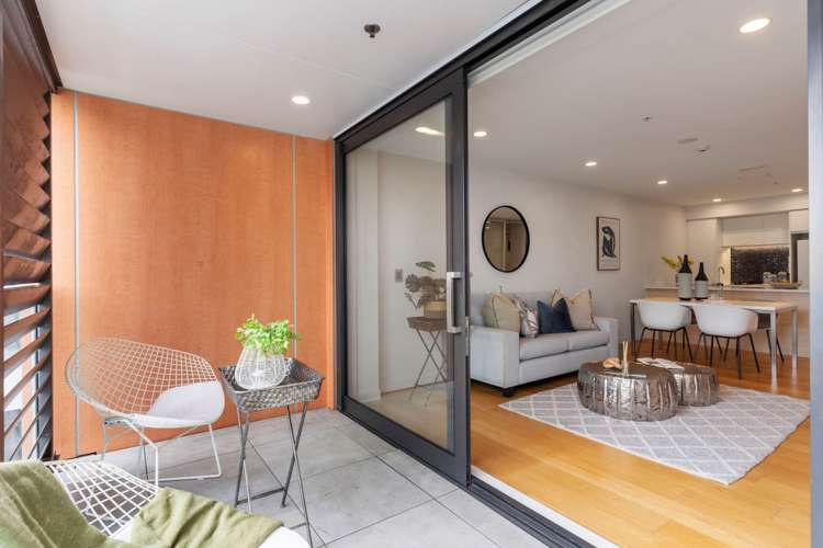 406/10 Lion Place_4