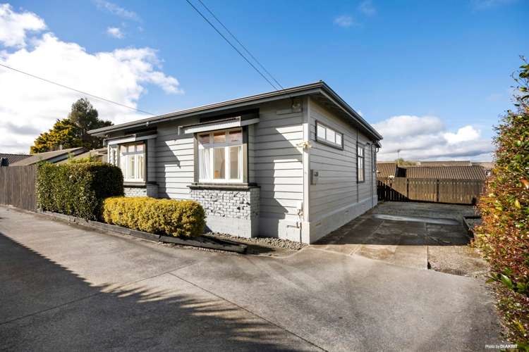 8a Youngs Road Papakura_10