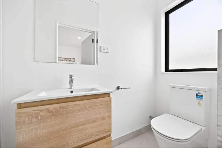 2/233 Great North Road Henderson_19