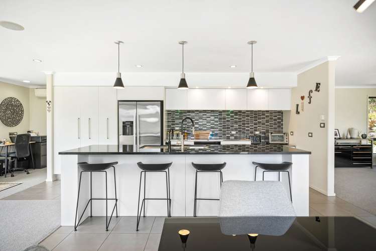 29 Waterfall Way Maungatapere_20